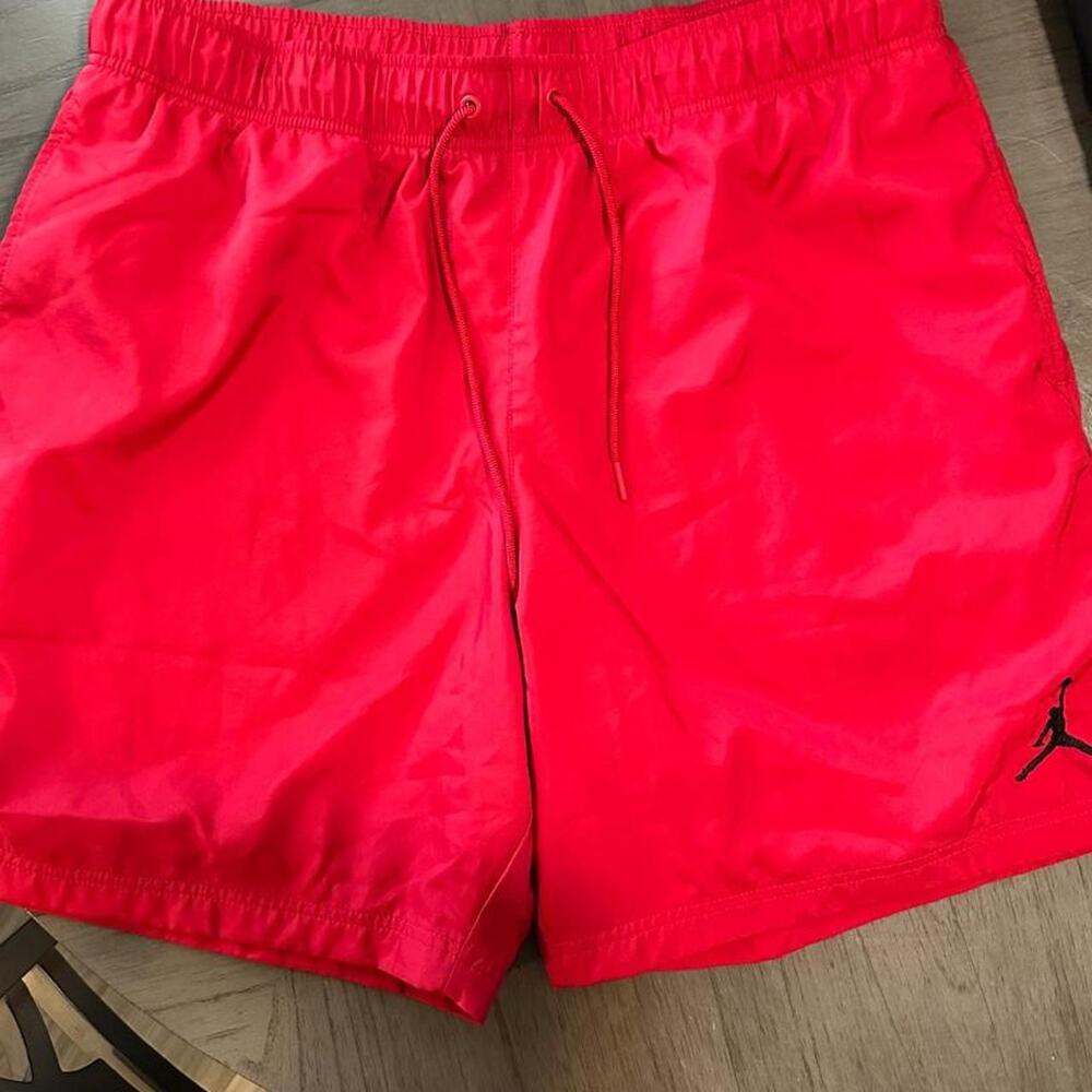 Red jordan shorts size xl